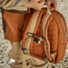 Kép 2/7 - Nuuroo steppelt hátizsák - karamell